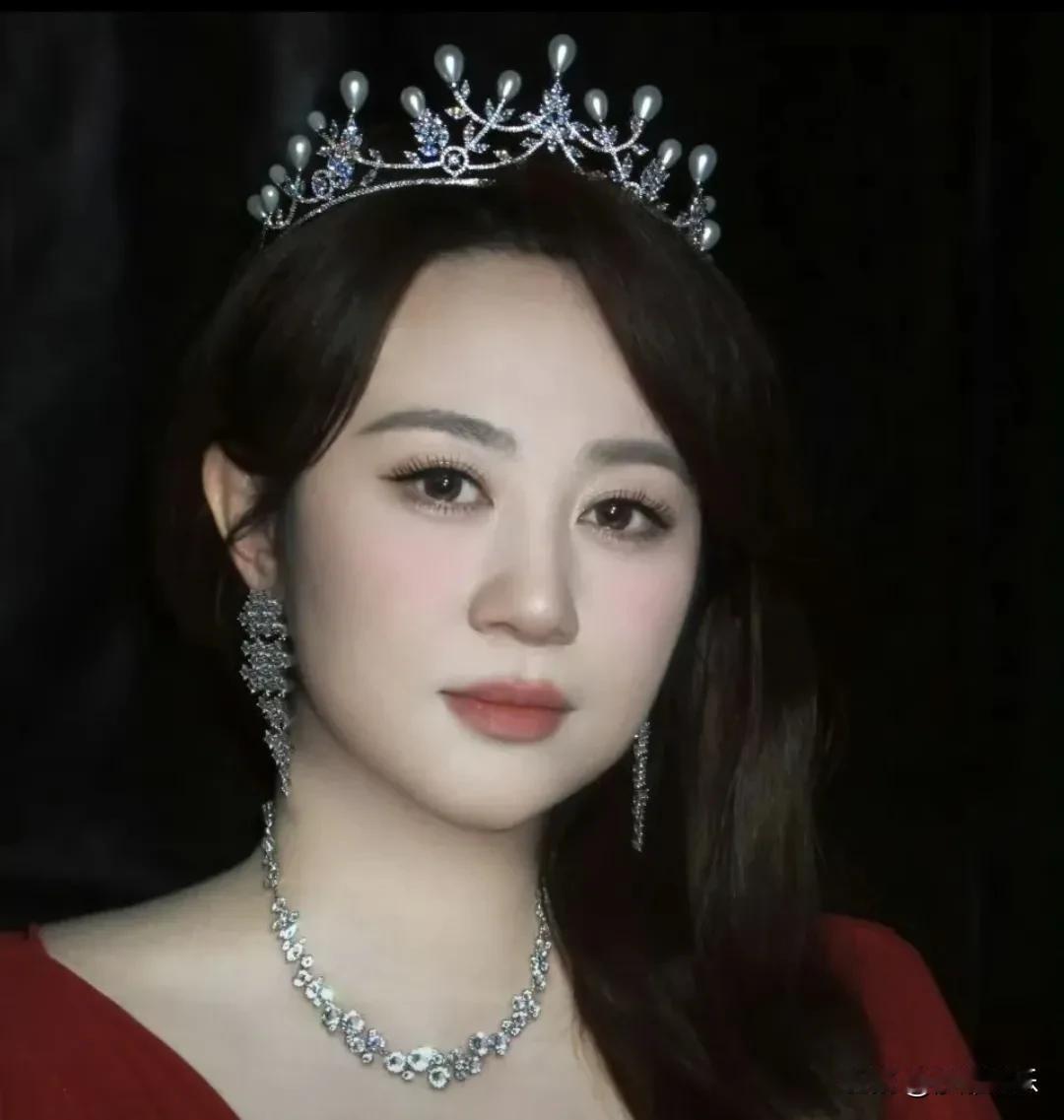 沈腾和马丽，登上热搜！沈腾马丽登顶影坛！这不仅是票房奇迹，更是我们笑泪交织的