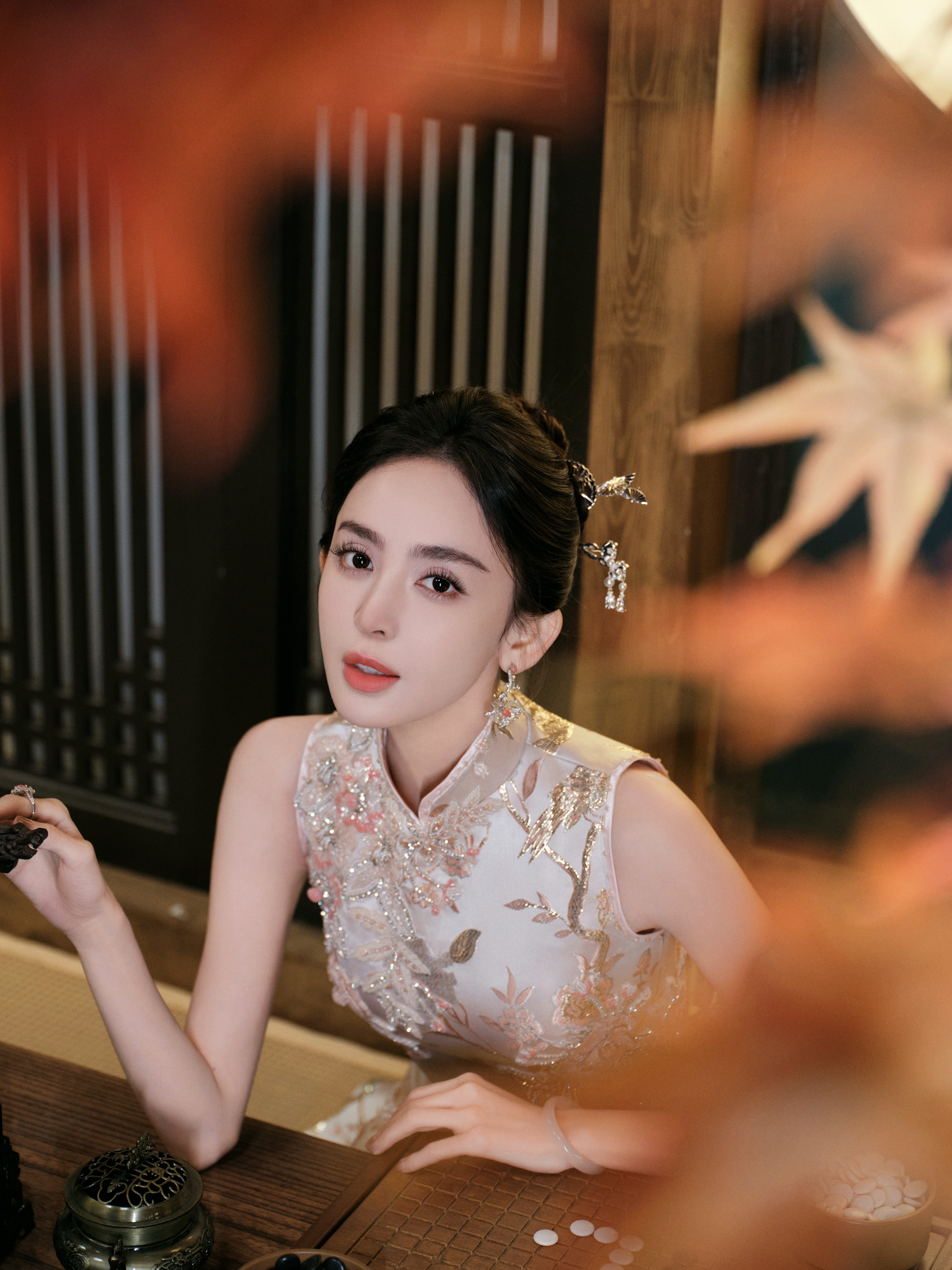 古力娜扎，这套旗袍是真的好看​​​