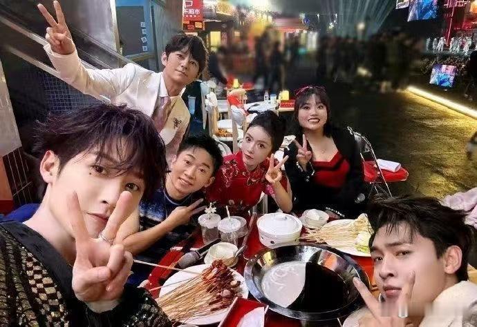 杨迪直接发生图，考虑过其他明星吗