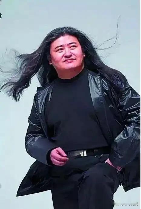 惊闻刘欢老师病逝，不禁潸然泪下。一位著名的歌唱家就这样撒手人寰了，简直令人无法接