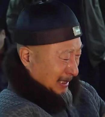 72岁陈佩斯，悲痛发文！8月11日中午，陈佩斯更新社交账号，悲痛的发文悼念一位
