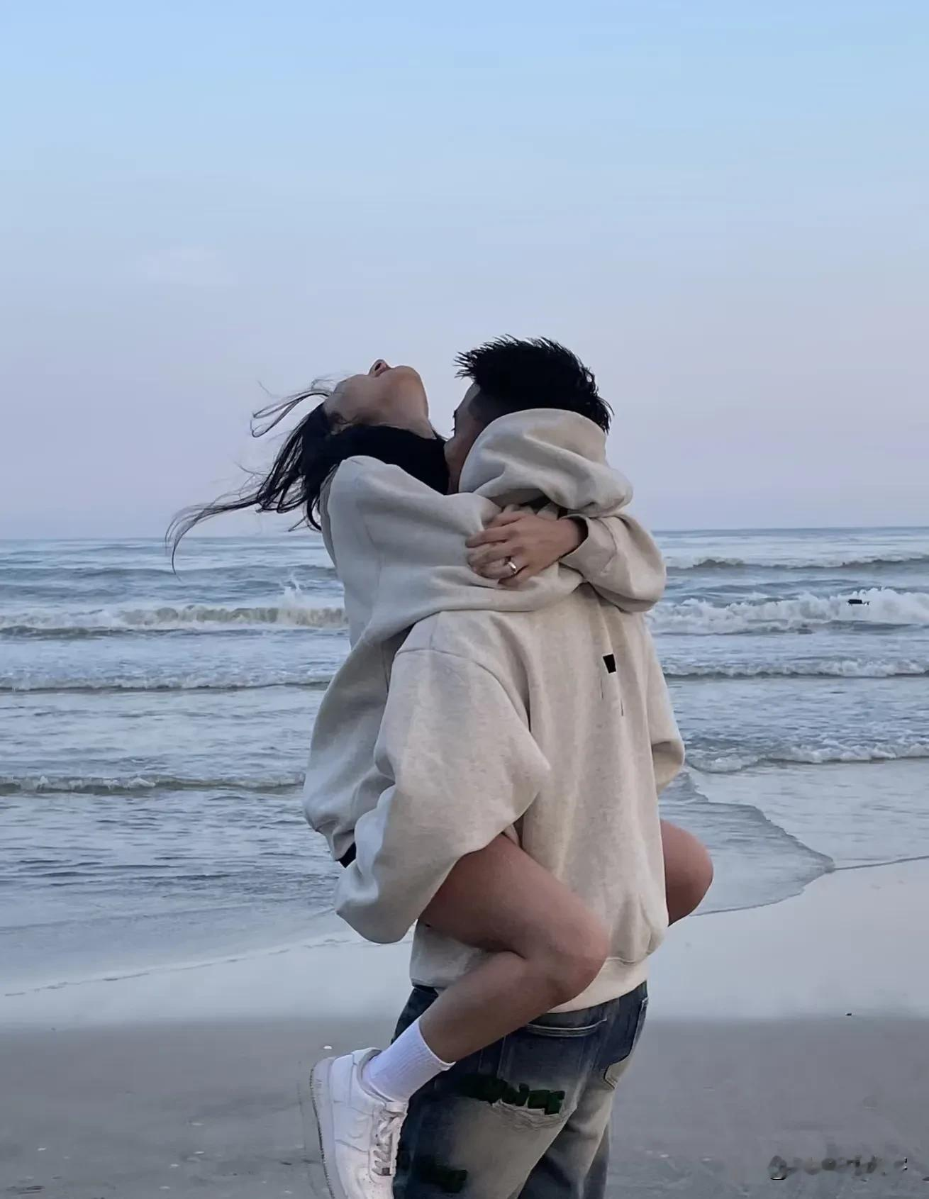 警惕！现在的&;新型出轨&;，比偷情更恶心，无数夫妻正在中招别再以为...