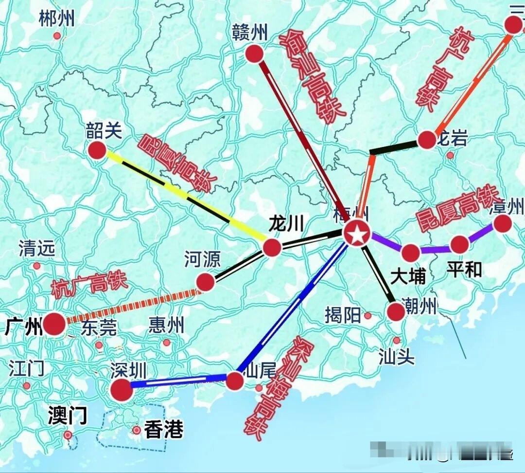 梅州市号称有“七向高铁”的区域性交通枢纽，目前只有汕头和龙川方向建成，而武平方向