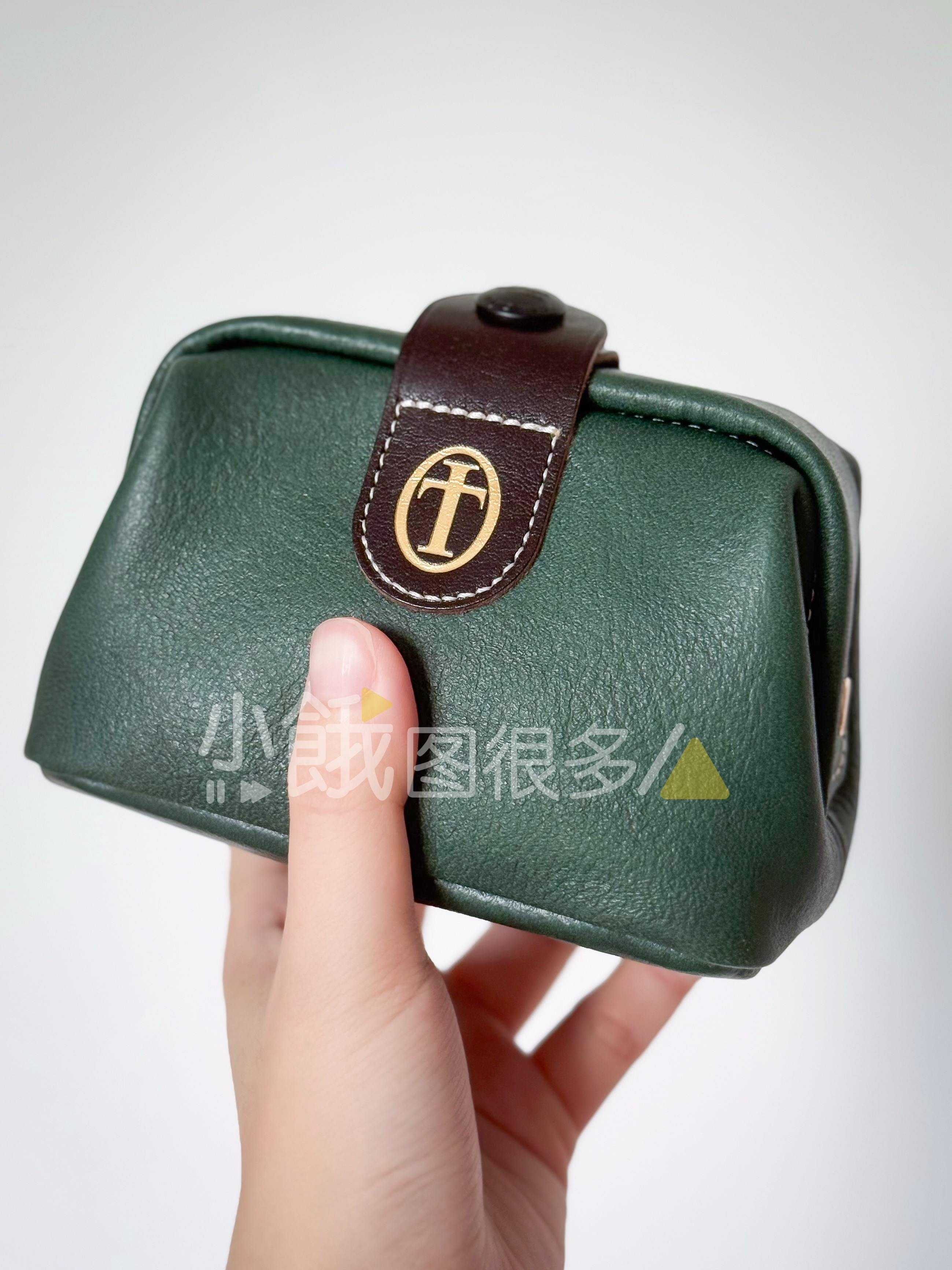 今天收到两个包，一个装串儿一个装娃娃​​​