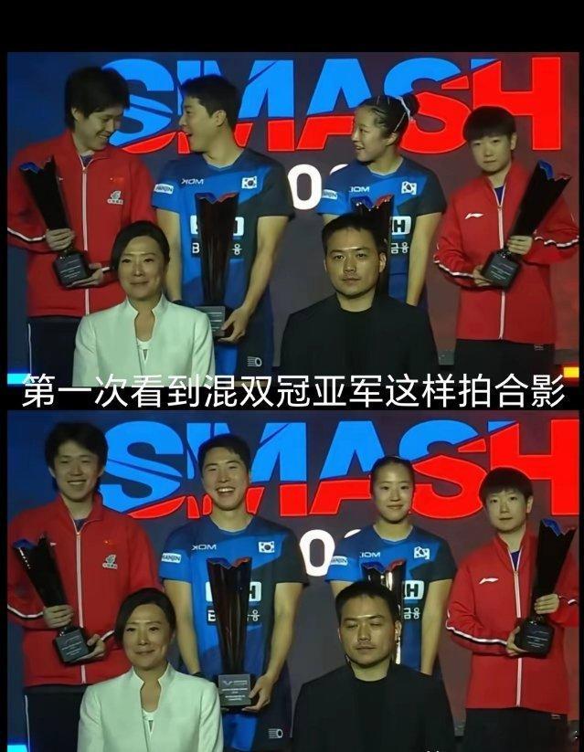 混双颁奖台，冠亚军的大合照来了！但是仔细一看，为什么这次冠亚军合照时的站位很不同
