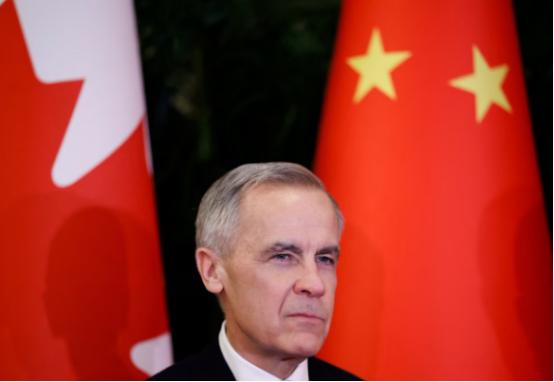 现场签约，中国和加拿大稳了毫无疑问，这一次访华令加拿大十分的开心，总理卡尼连续