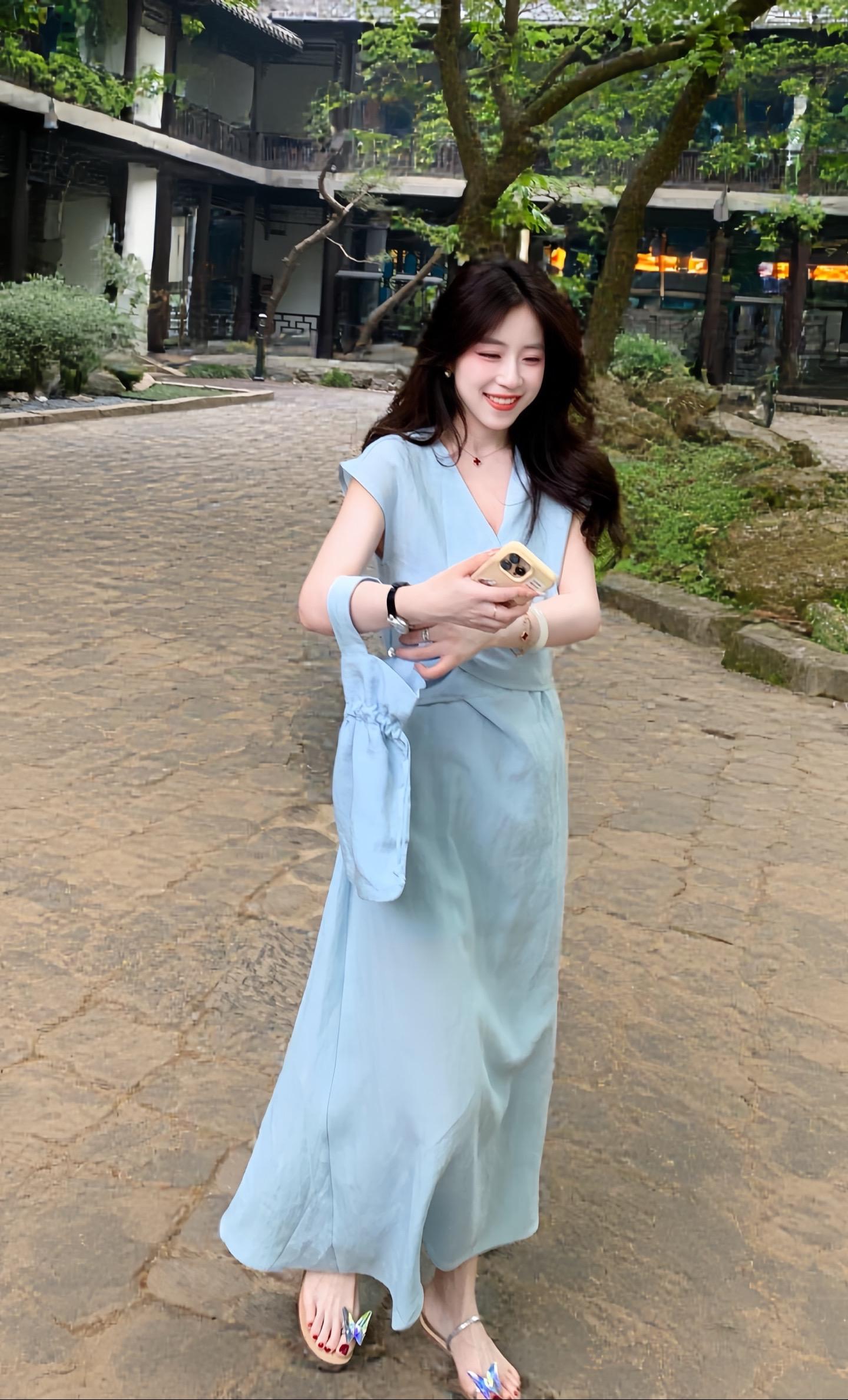 夏季穿搭 简约穿搭 显瘦连衣裙 美出高级感 裙子控