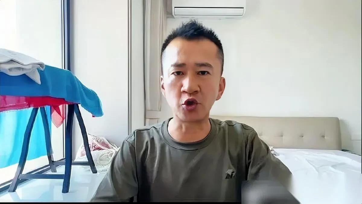 一句话，150万粉没了。换你你受得了吗？网红李嘉明就栽在了随口一句吐槽特