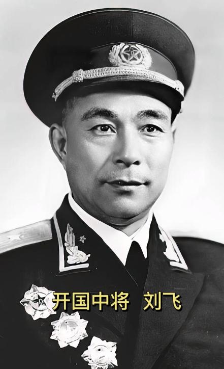1930年红军休整，许世友搭起擂台，放话摔赢他就管酒喝，接连30多名战士都败下阵