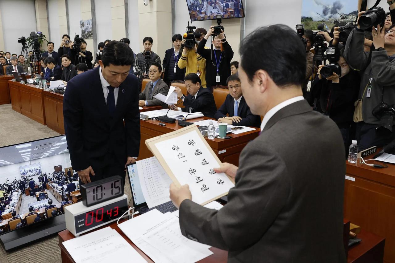 韩国国会调查内乱的特委会22日也给尹锡悦发了“邀请函”，让他来国会接受面对面调