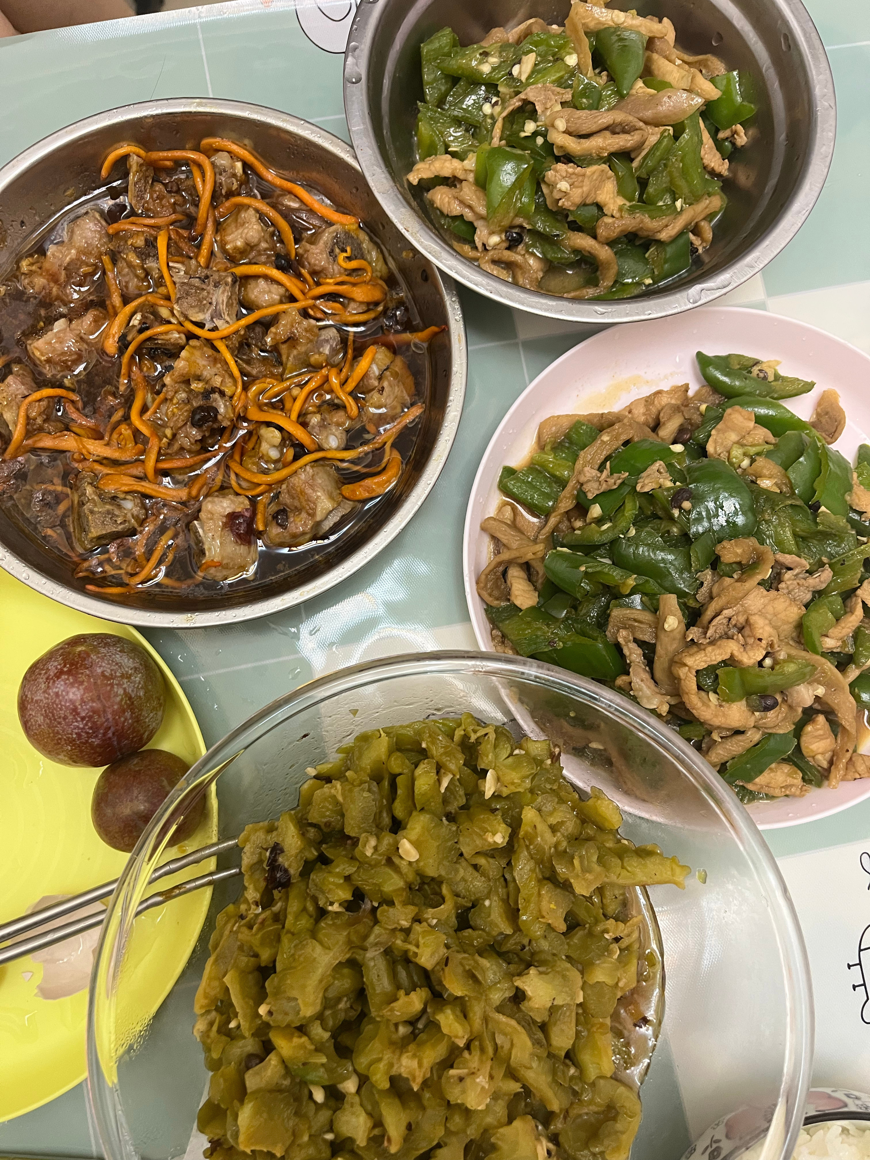偶尔下厨自己做饭就是好吃😋真的吃腻外卖了