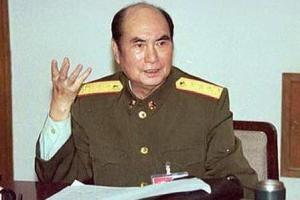 “127师师长张万年被越军活捉！”1979年3月4日一大早，越南军营便传出张万年