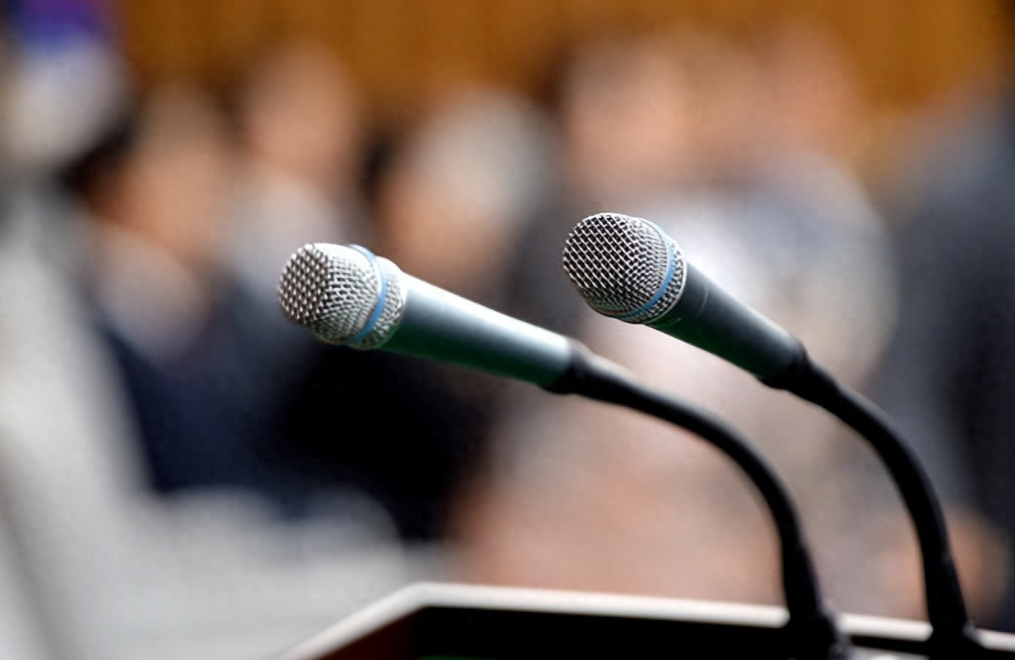 据某体育1月2日消息，国乒单打世界排名第一的王楚钦与孙颖莎，在WTT香港总决赛期