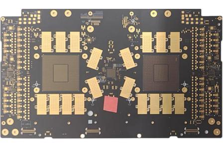 PCB行业上游原材料紧缺程度正在全面升级。按当前产业市场推演数据：高端铜箔紧缺