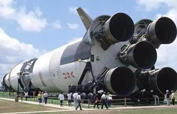 为什么美国五十年前能登月，而现在却不做了？说句不太好听的，不是现在做不了，而是当