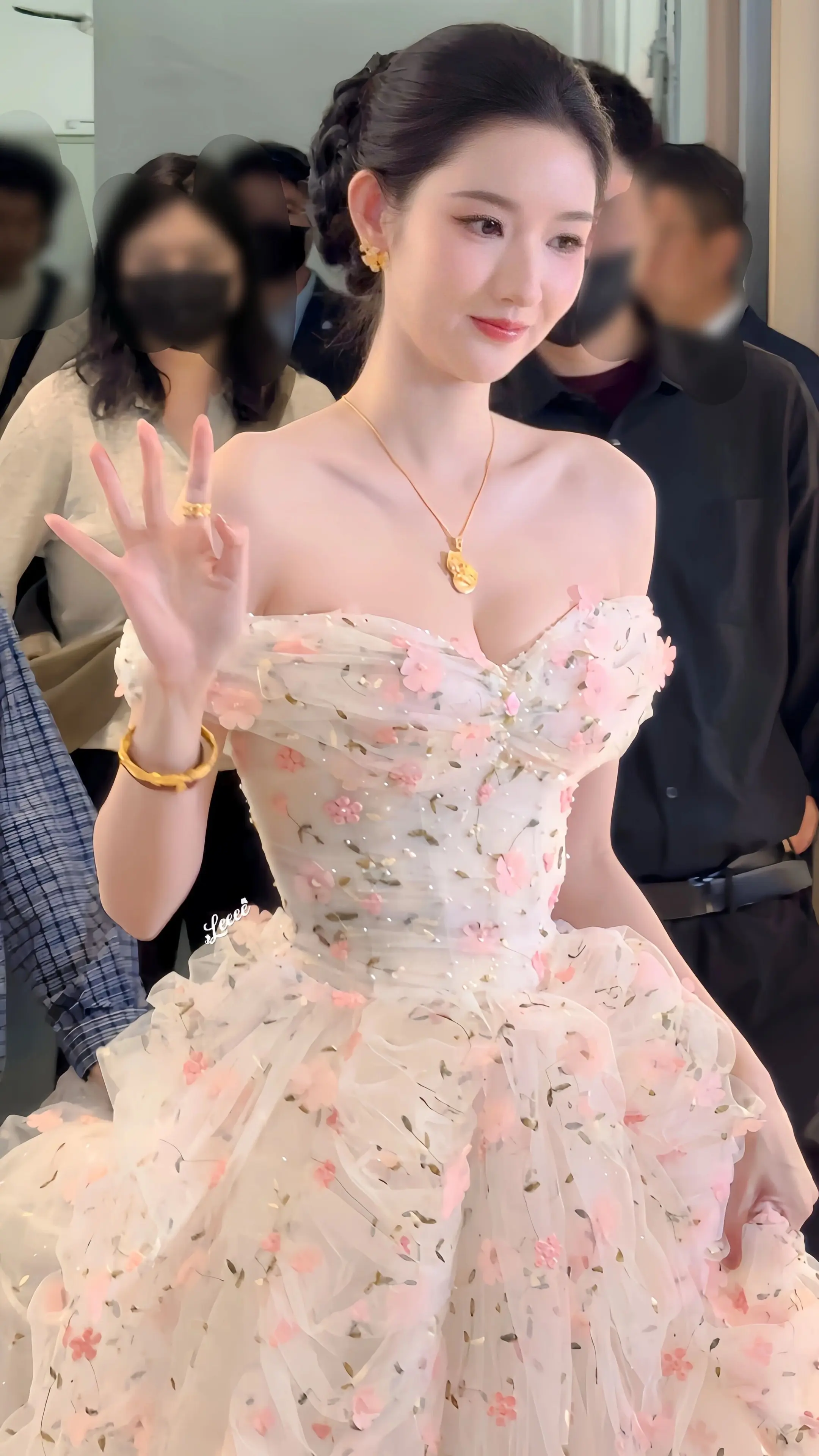 王玉雯｜最新美照，花仙子降临！