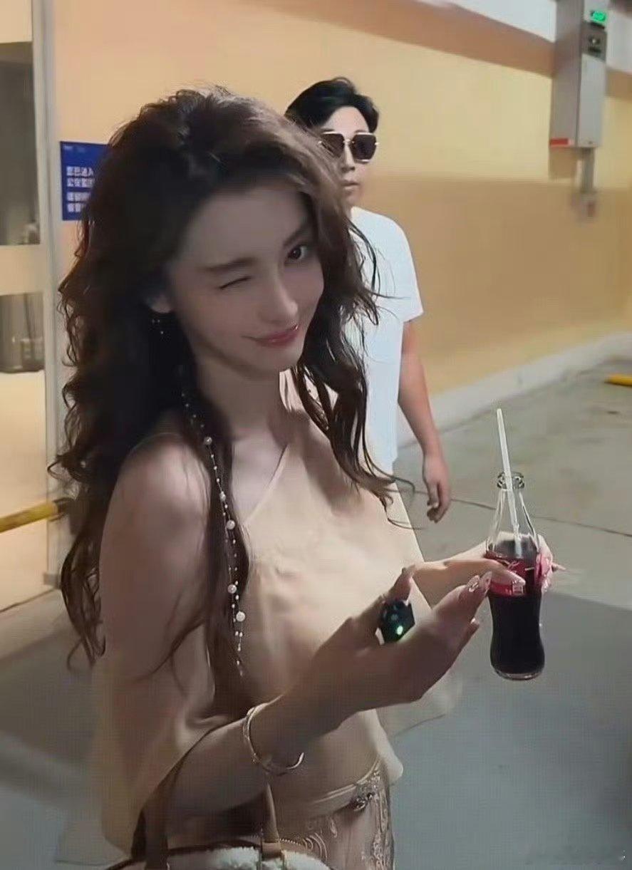 angelababy裸色高定｜angelababyAngelababy做客直播