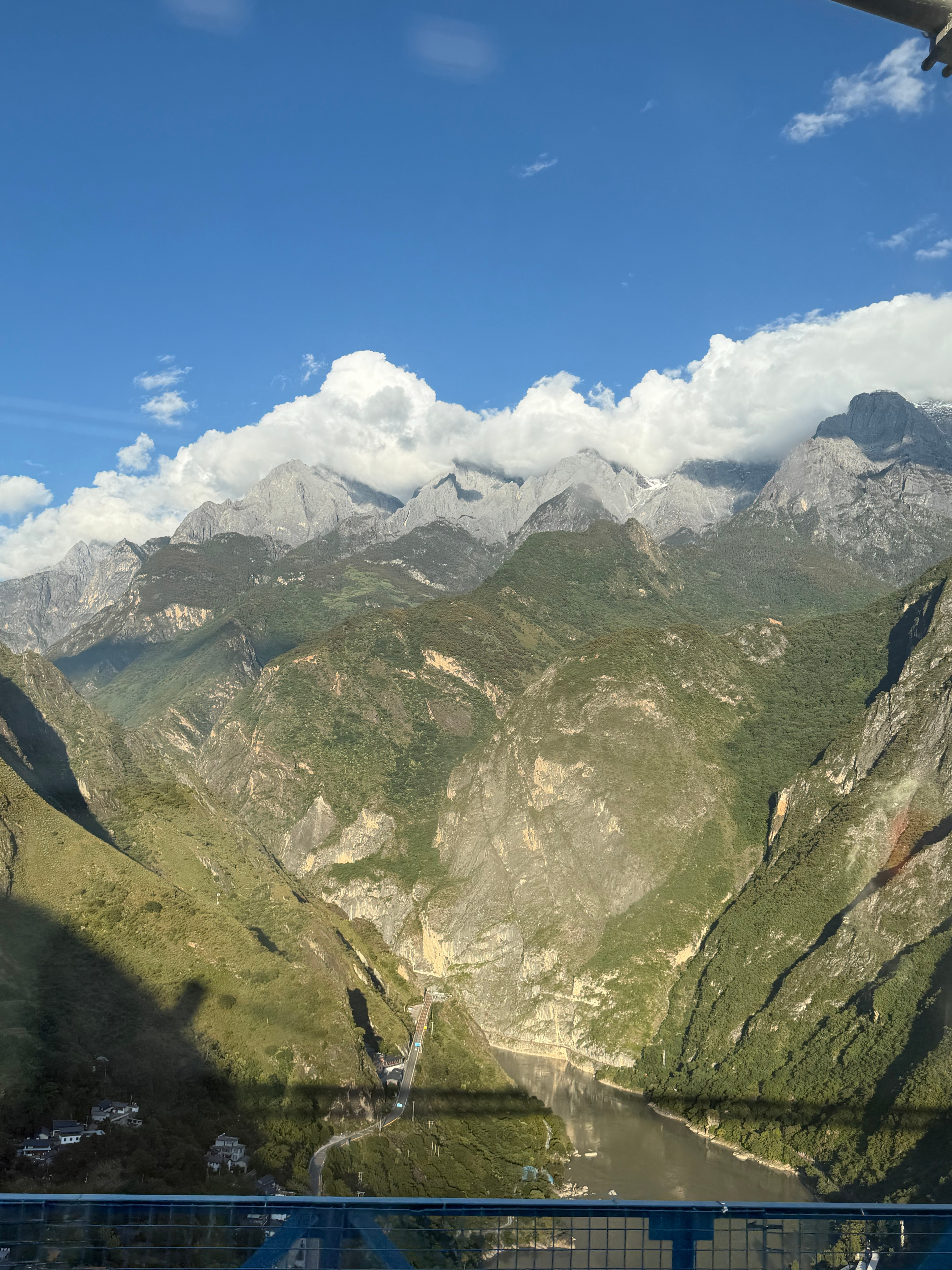 虎跳峡太壮观了虎跳峡​​​