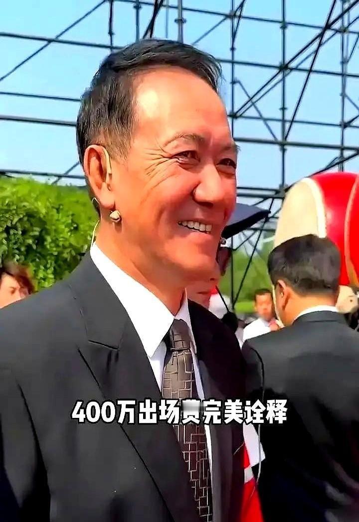 黄景瑜片酬500万——先别骂，流量明星现在腰斩40%。王传君400万，李幼斌萨