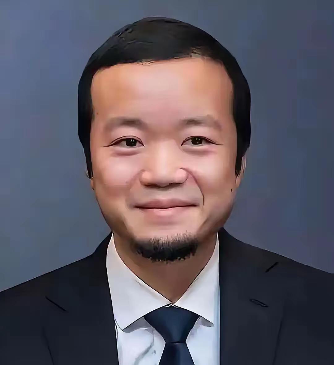 真的被太子集团陈志这操作恶心到了!一边在柬埔寨开着10个“诈骗监狱”,用暴力逼着