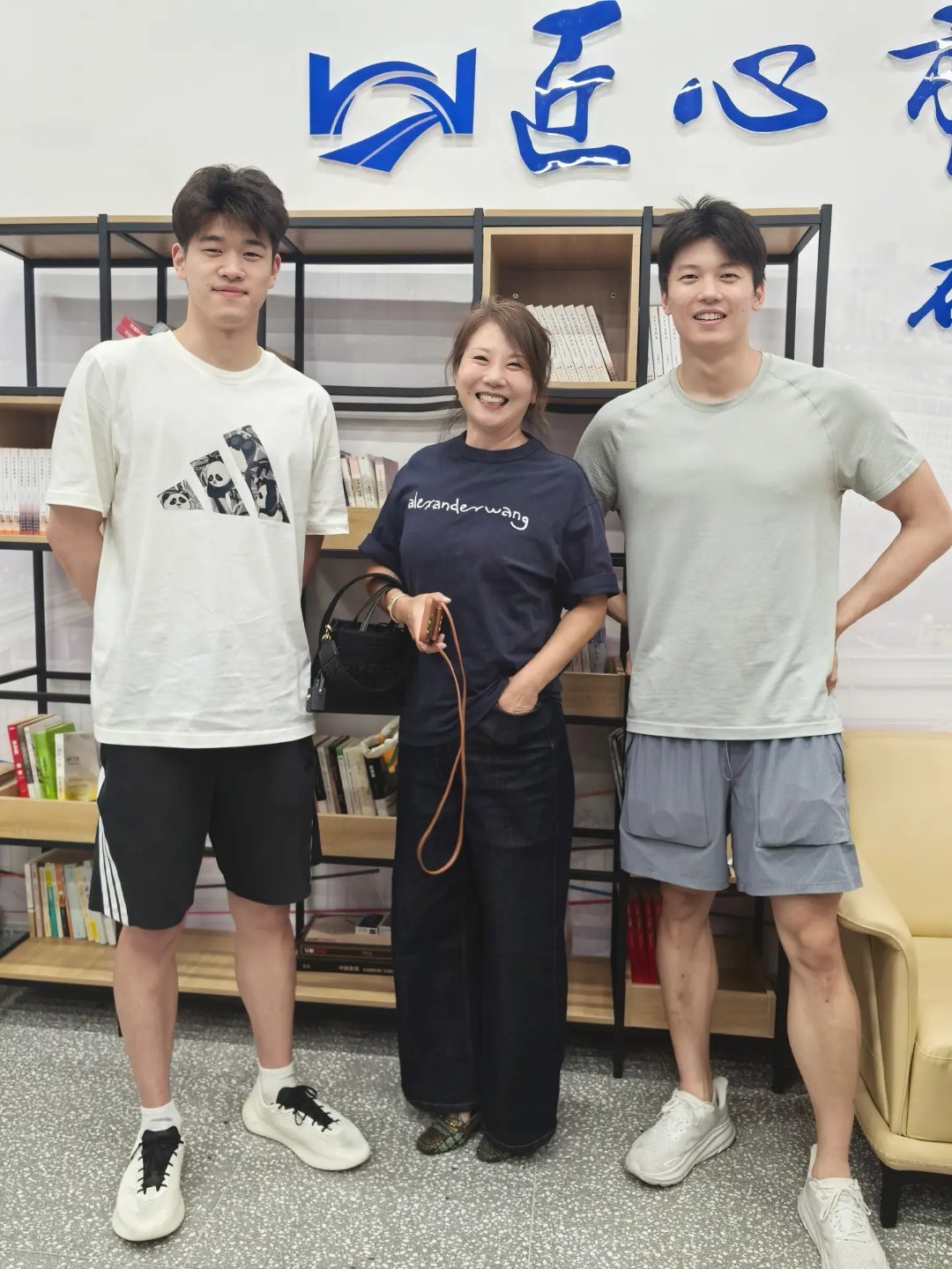 卧槽浙ba时候的合照cr.傅园慧盼望好运