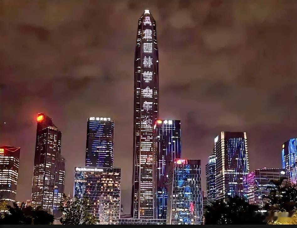 我同事儿子结婚，儿媳是湖北人，婚礼那天，娘家来了20人，婆家订了深圳五星酒店给他