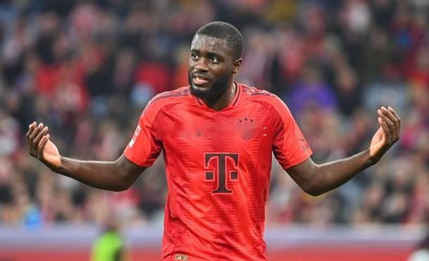 据德国《踢球者》报道，于帕梅卡诺及其经纪人团队已经向拜仁管理层下了最后通牒，不接