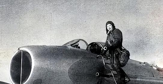 1965年，飞行员高长吉竟不顾伟人的禁令，直接击落越界挑衅的敌机，谁料，这竟让空