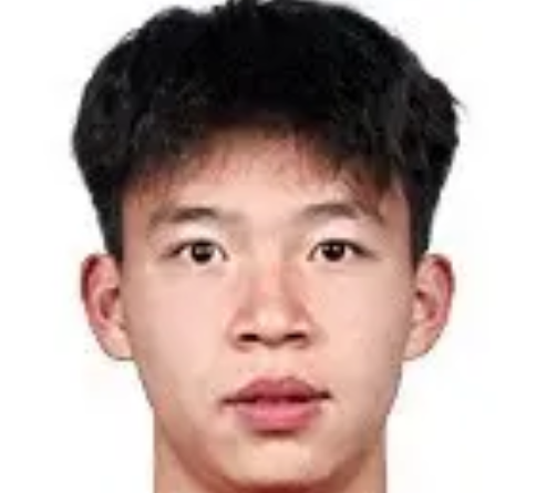 记者：王钰栋在集训中担任442里的影锋，而且极大概率首发当然消息看看就行了，这