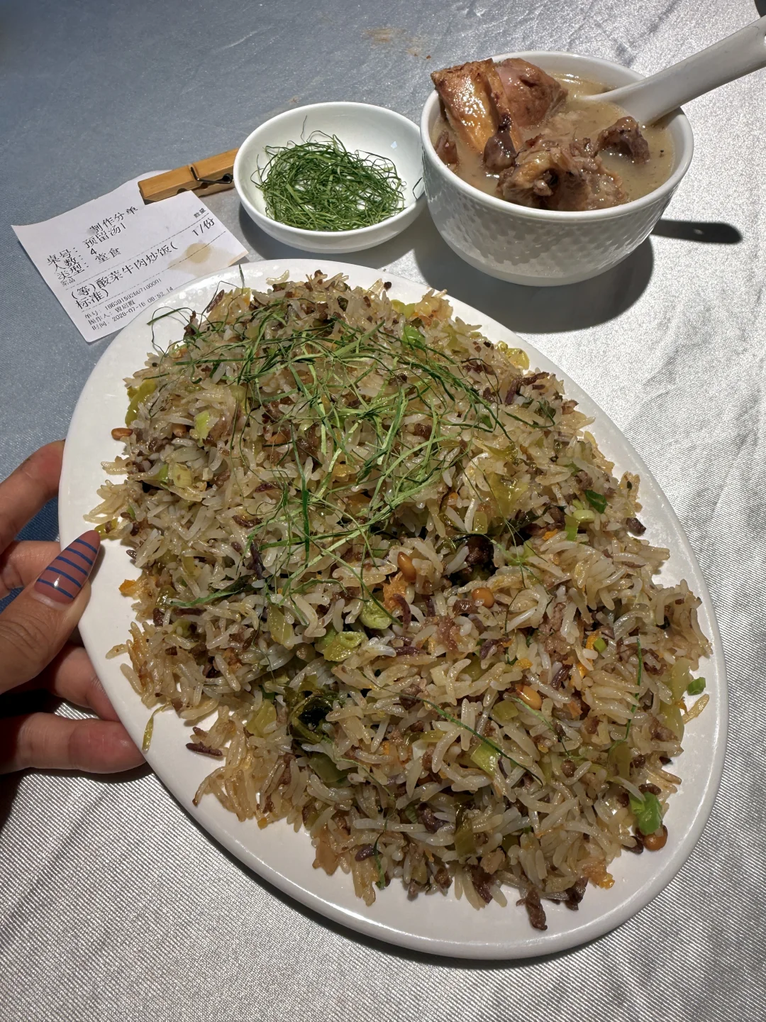 深圳目前最好吃的！！柠檬叶！！炒饭！！