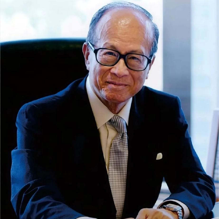 面相真的是个玄学，说得太准了，李嘉诚的面相，就是老一辈人说的，一看就福寿绵长