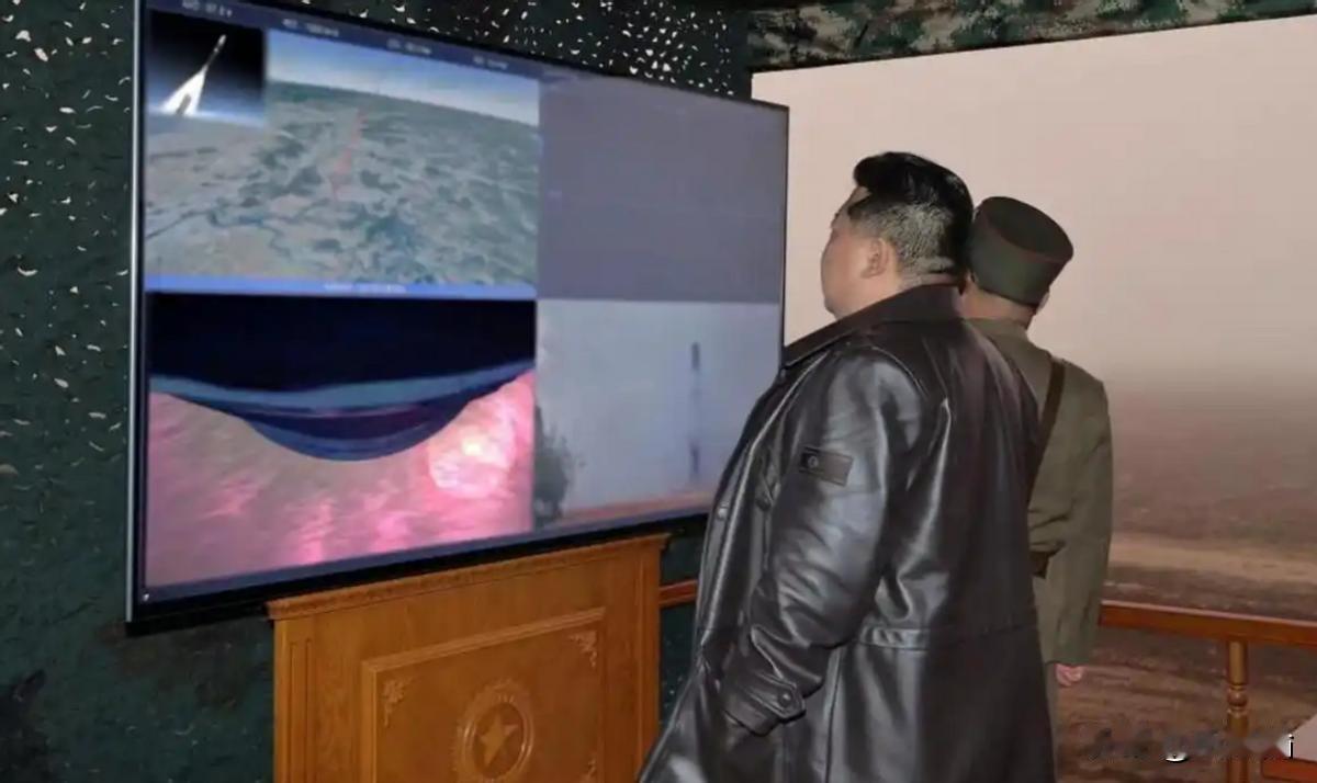 朝鲜为啥不怕中日闹矛盾？就因屋里导弹多得很，专治日本不服！2025年10月22号