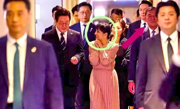 石破茂的这位夫人挺有意思——石破茂赶在卸任首相前，趁着还可以公费旅游，带着夫