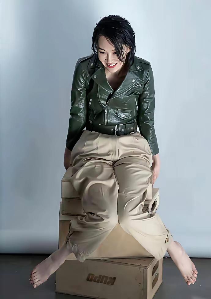 这身打扮太爷们了