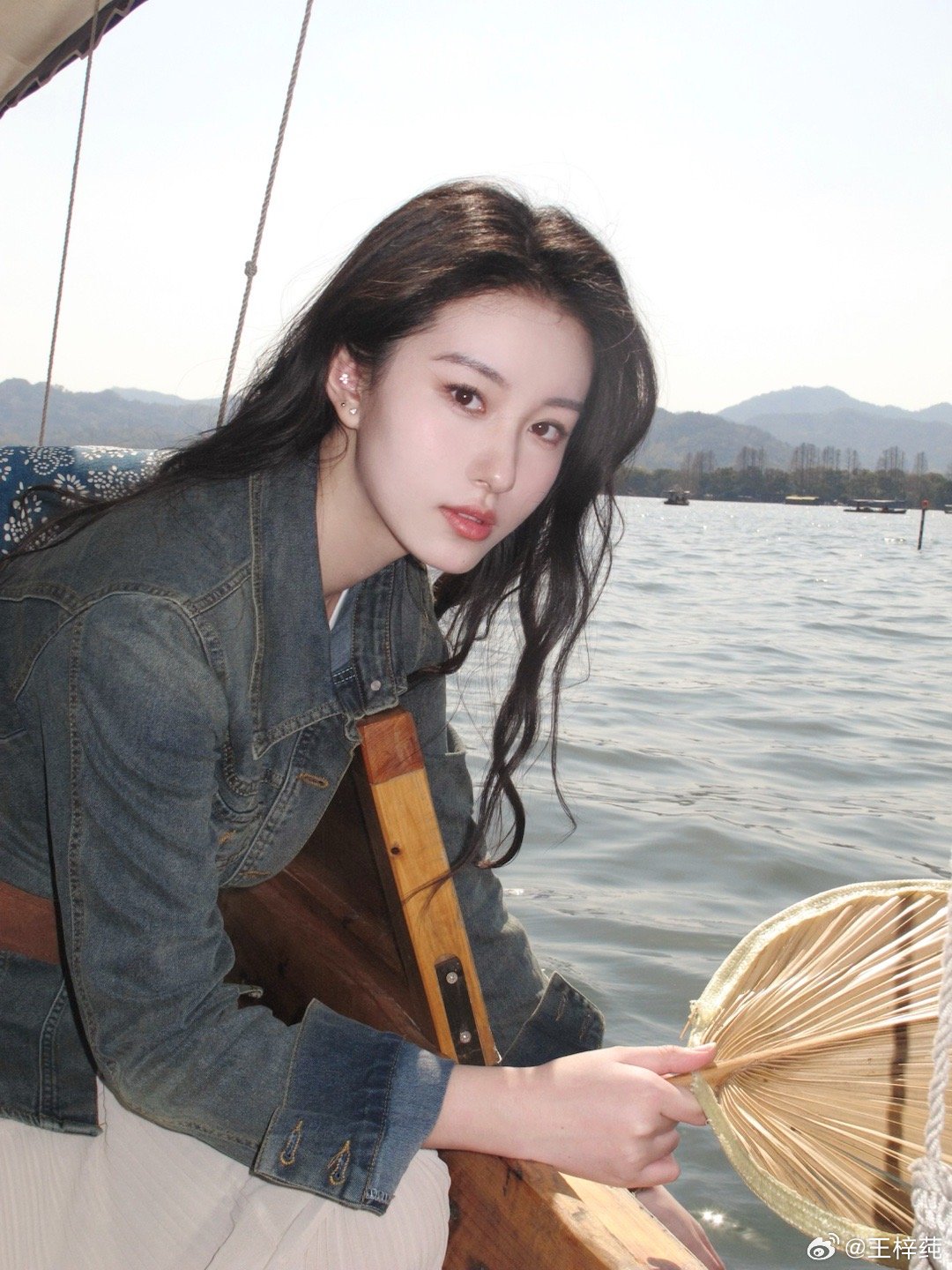 去西湖坐⛵️啦​​​