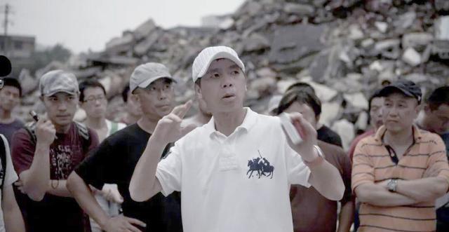 2009年，章子怡2次”苦求冯小刚，希望出演《唐山大地震》，冯小刚丝毫不念交情，