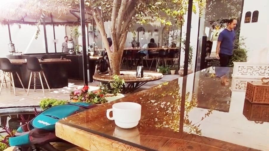 🔥凭什么？10万外国人扎堆定居昆明。春城太火！超10万老外选择扎根昆明。四季如