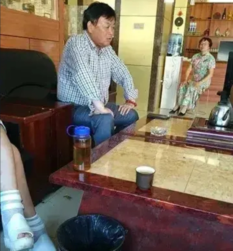 大家可能不知道，释永信的亲哥，叫刘应保，低调得很，却一点不简单。他不是和尚，却混