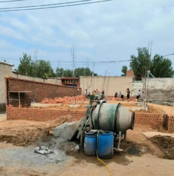 邻居太过分把我家大门都挡住了该怎么整治他