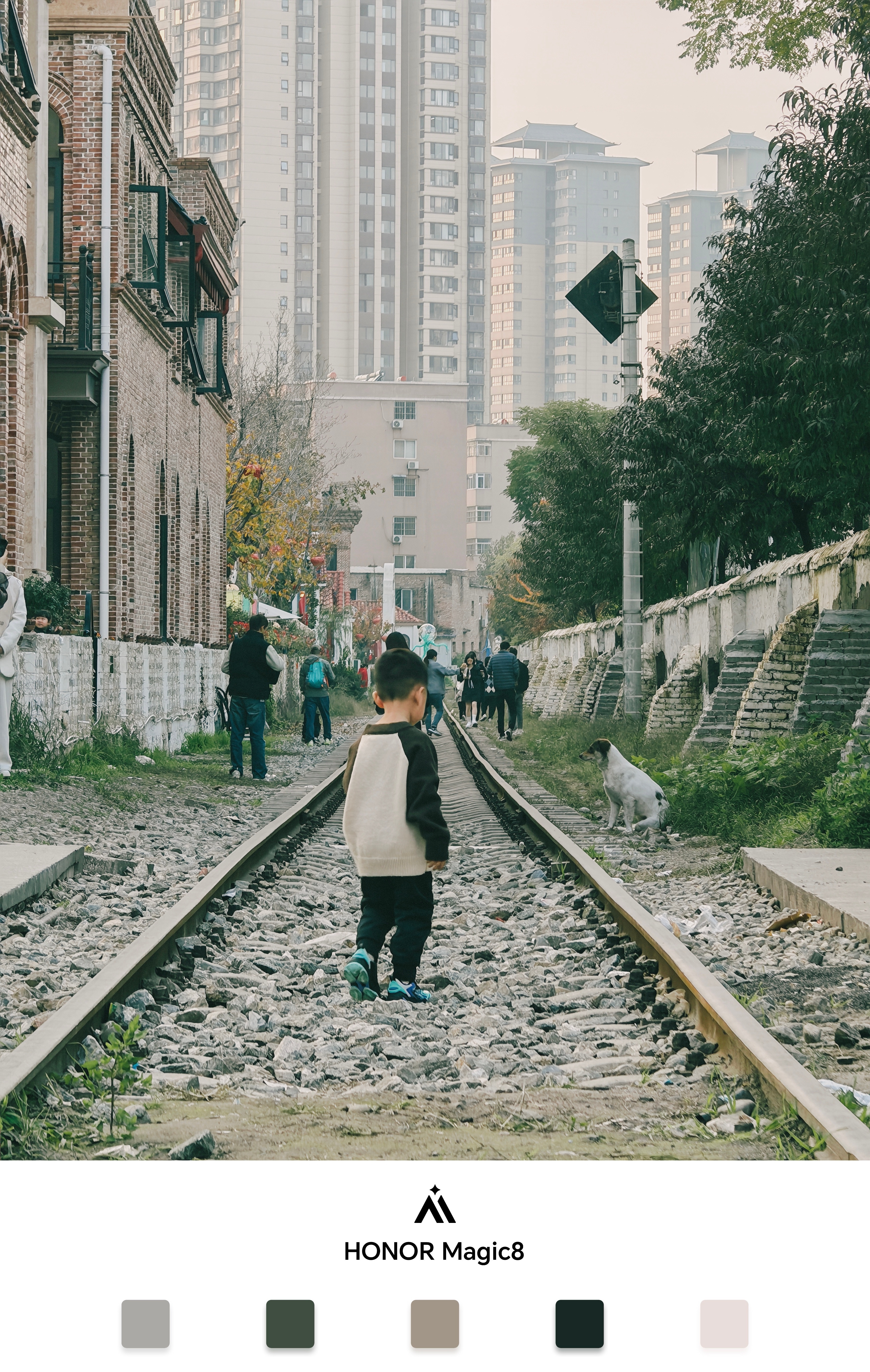 耀子不少好东西都喜欢藏着啊，很多厂商宣传的负片风格，其实荣耀也有，并且可选择的更