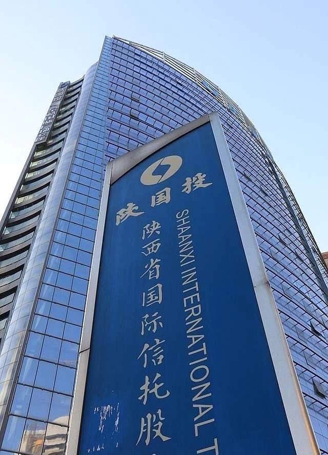 底部放量的十大个股1.联得装备——倍量10.12，光学光电子2.金能科技——倍量