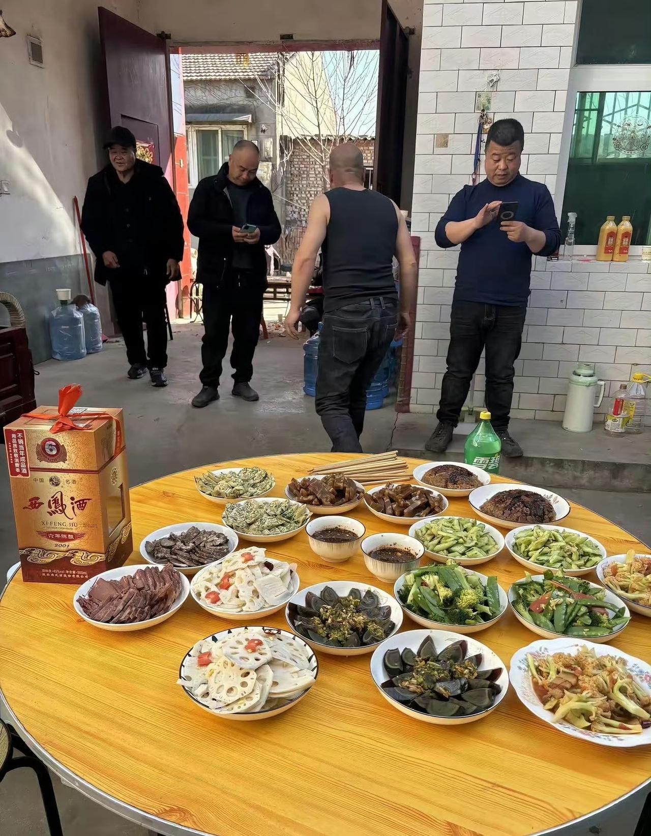 一桌凉菜，这是哪儿的待客之道？