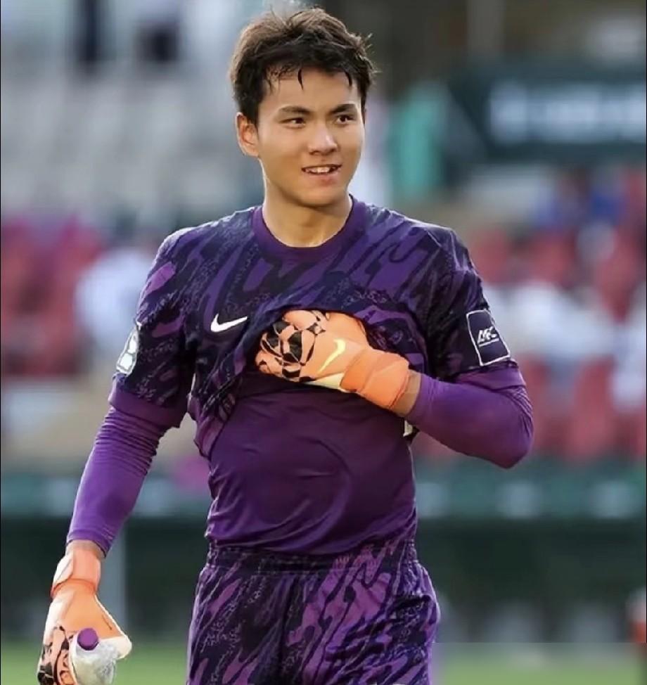 说白了，​面相是骗不了人的，​不信你看李昊，准到你不敢信！​但面相这