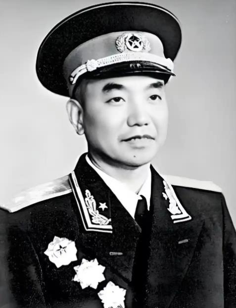 55年大授衔的时候，担任过红6军团军团长、红二方面军副总指挥和八路军120师副师