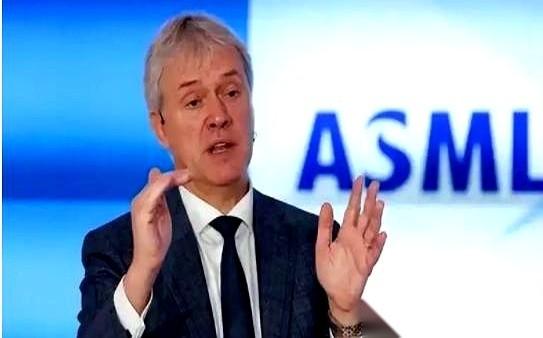 老美一记左勾拳：“不许把用我技术的光刻机卖给中国！”咱家一记右勾拳：“那行，不