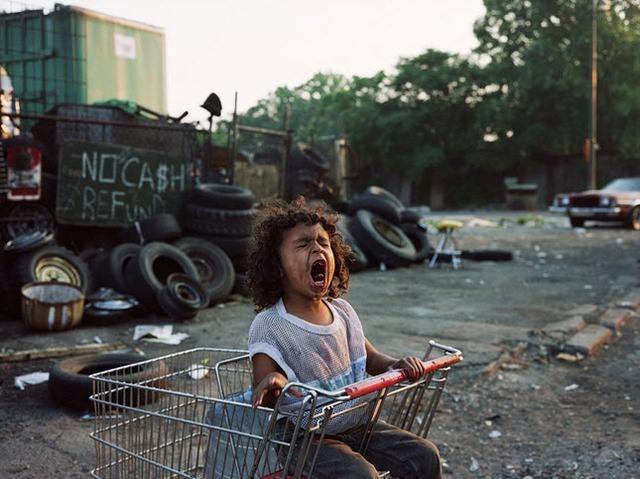 美媒承认渗透失败，中国年轻人不再迷信西方，调查显示超过90%中国年轻人放弃仰视西