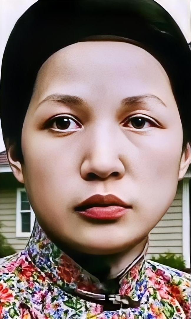 她是近代史上最伟大的女性之一，没有这个女人，就没有我们今天的幸福生活。195