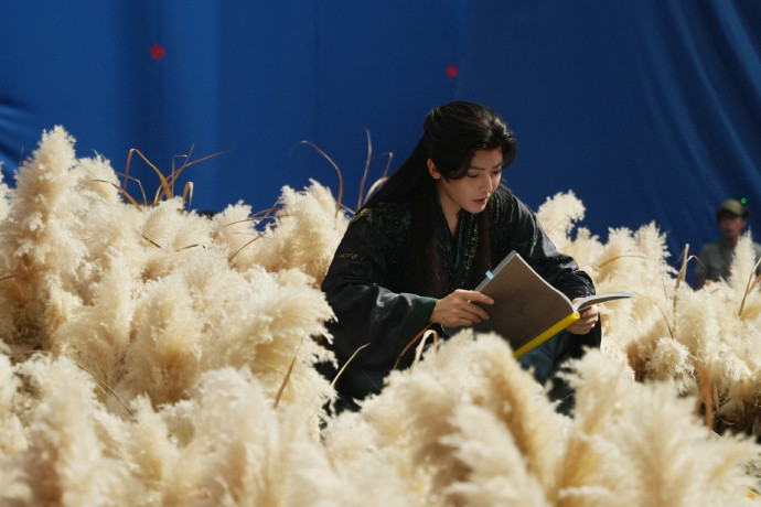 侯明昊走到哪剧本看到哪侯明昊逍遥红烨的专注瞬间 侯明昊《逍遥》红烨的专注瞬间~这