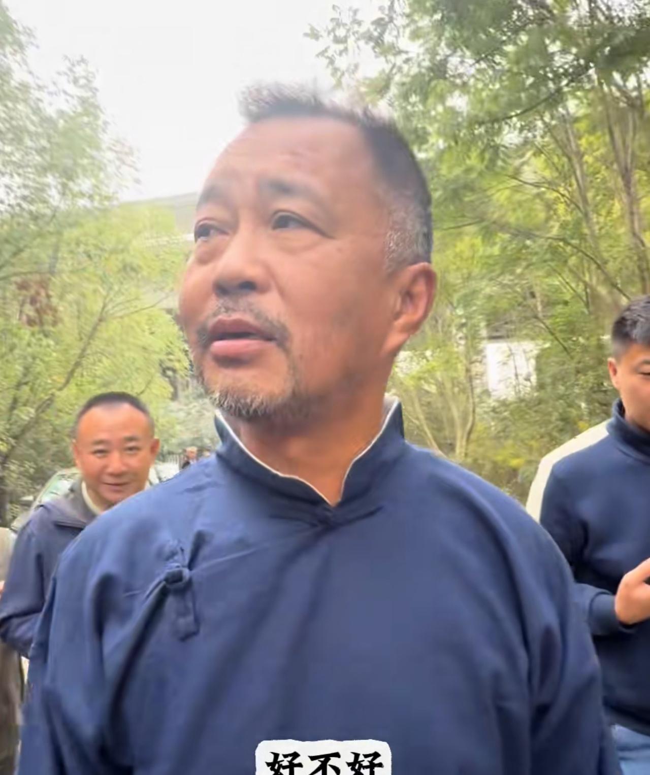 “我最大的幸福就是众人散去之后，我自己对一些问题的……”。沈巍大师，你言不由衷到