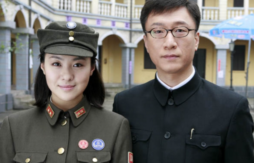2008年，拍摄《潜伏》时，孙红雷想调侃姚晨嘴大，就私自加了一句台词：“翠萍，和